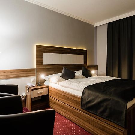 Hotel Menhard المظهر الخارجي الصورة