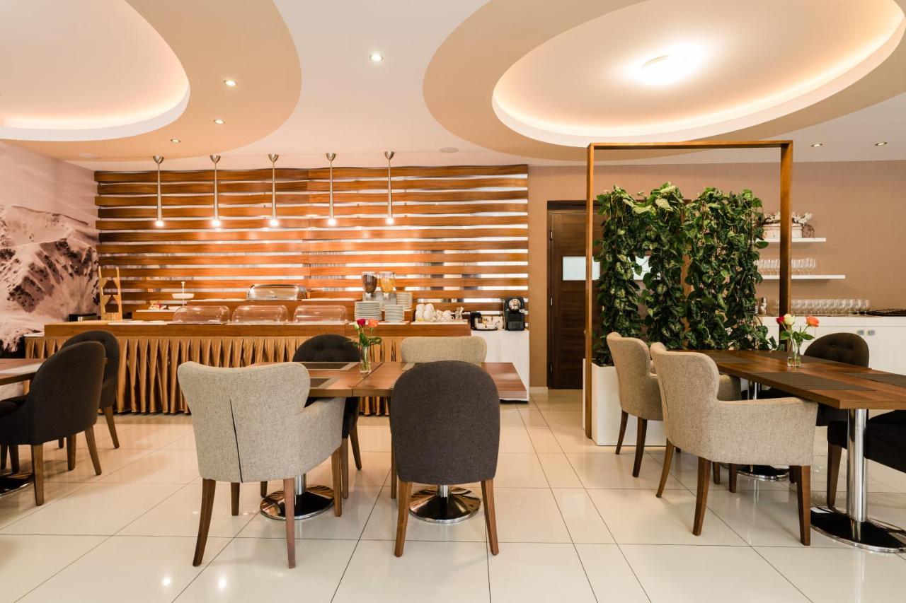 Hotel Menhard المظهر الخارجي الصورة