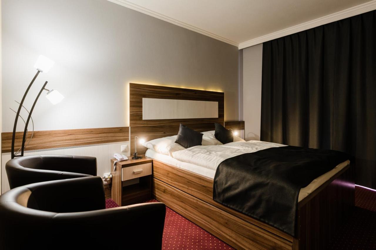 Hotel Menhard المظهر الخارجي الصورة